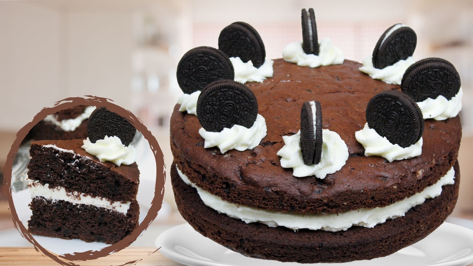 Cookies and Cream Cake (dunkler Schokoladenkuchen mit Vanillefüllung ...