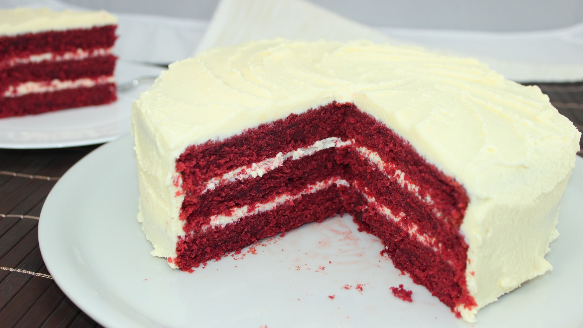 Red Velvet Cake Mit Cream Cheese Frosting Amerikanisch Kochende