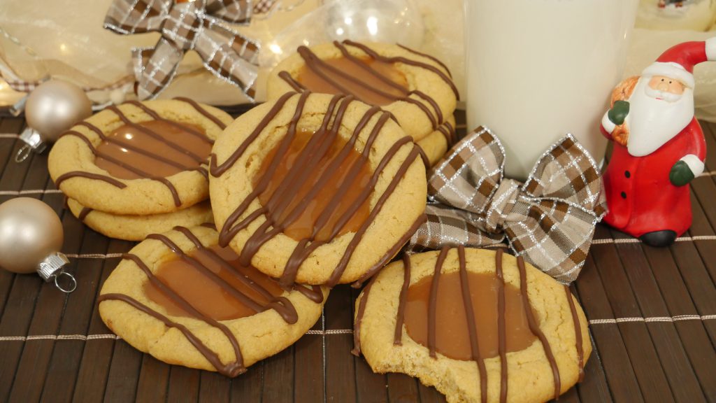 Snickers Cookies | Leckere Erdnuss-Kekse mit Karamell-Füllung ...