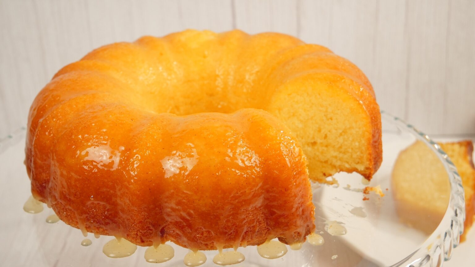 Kentucky Butter Cake - Saftiger Vanille-Buttermilch-Kuchen mit süßer ...